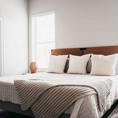 New Luxury Townhome Youngsville エクステリア 写真