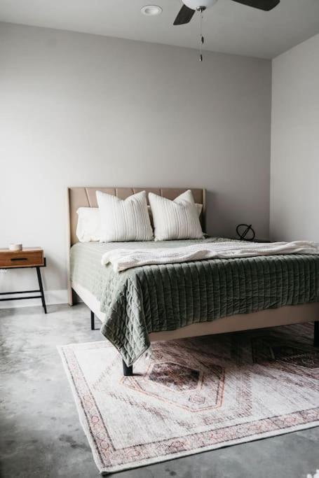 New Luxury Townhome Youngsville エクステリア 写真