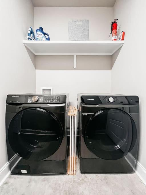 New Luxury Townhome Youngsville エクステリア 写真