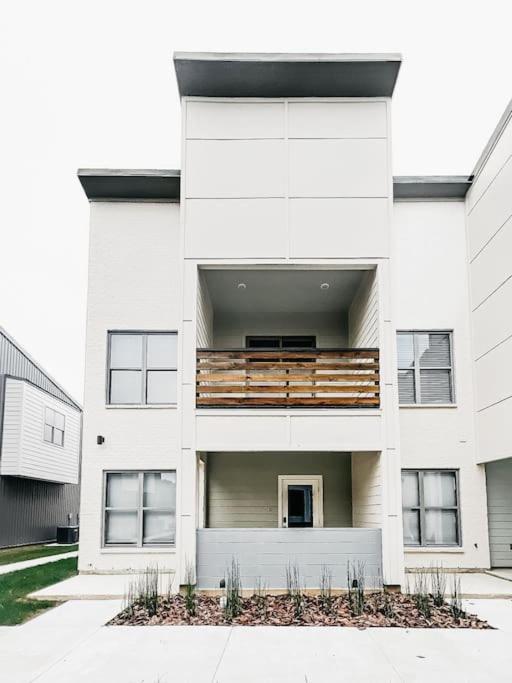 New Luxury Townhome Youngsville エクステリア 写真