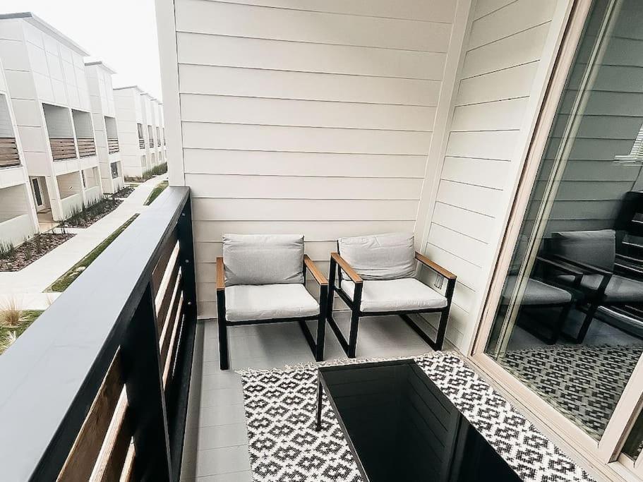 New Luxury Townhome Youngsville エクステリア 写真